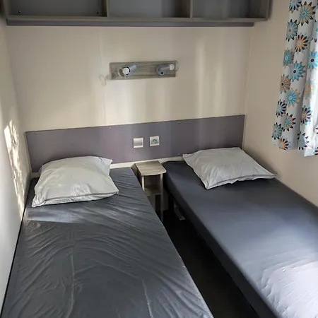 Mobil Phoenix 6 Places *