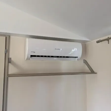 Mobil Phoenix 6 Places Camping